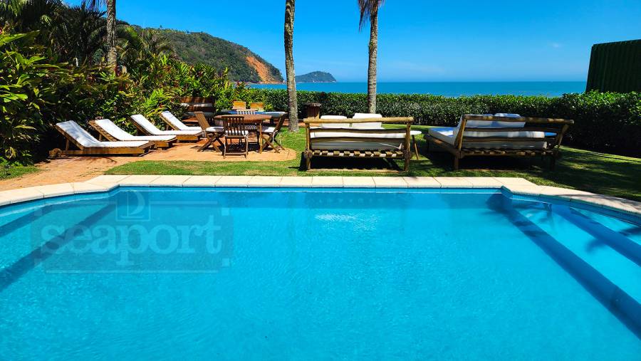 Piscina Frente ao Mar 