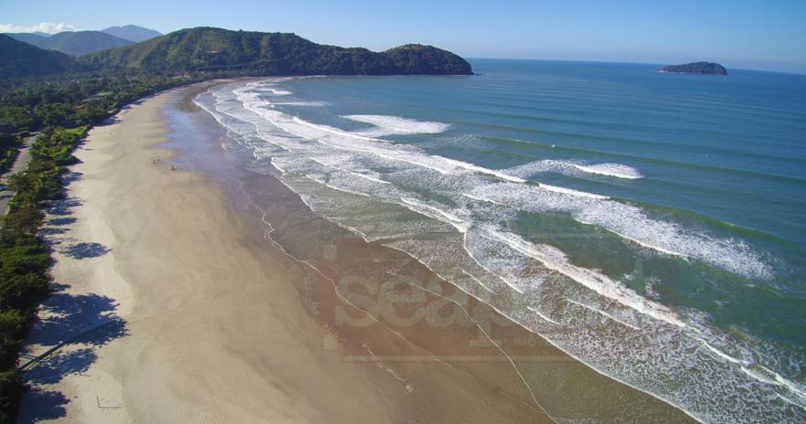 Terreno Ã  venda na Praia da Baleia 