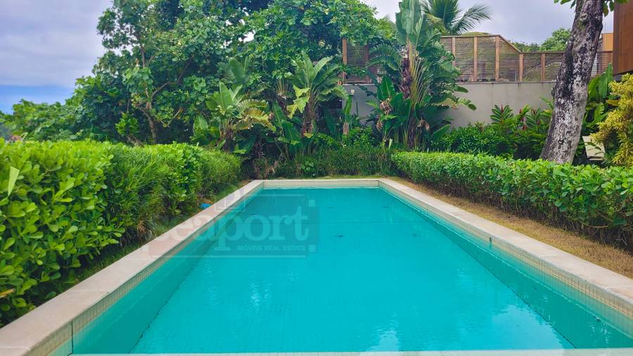 Piscina do CondomÃ­nio Frente ao mar 