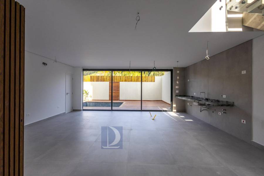 Salas e Cozinha integrada  Varanda 