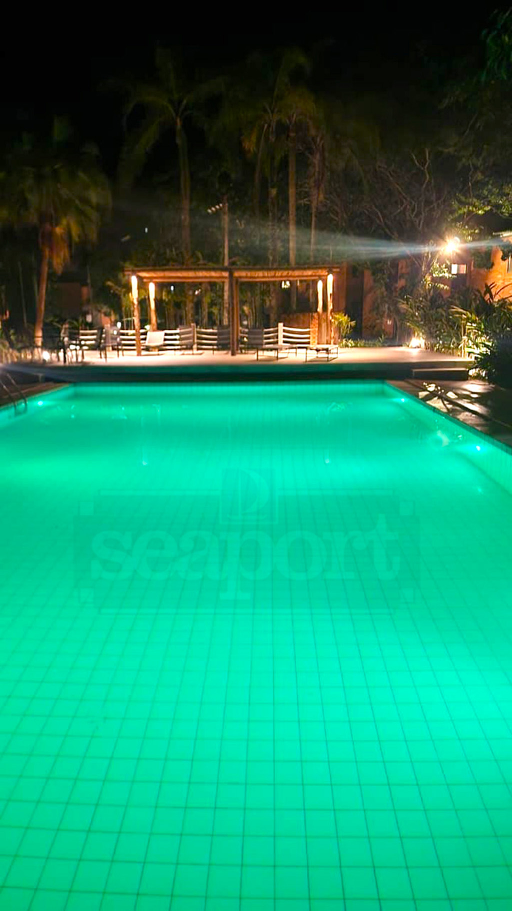 Piscina noturna 