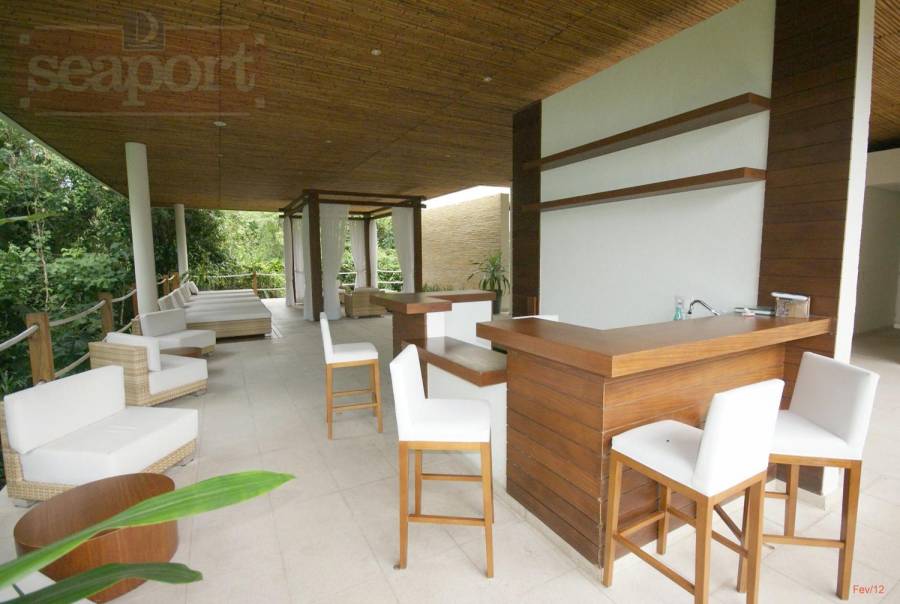Lounge bar 