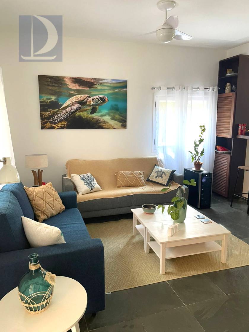 Sala de baixo acoplado a cozinha