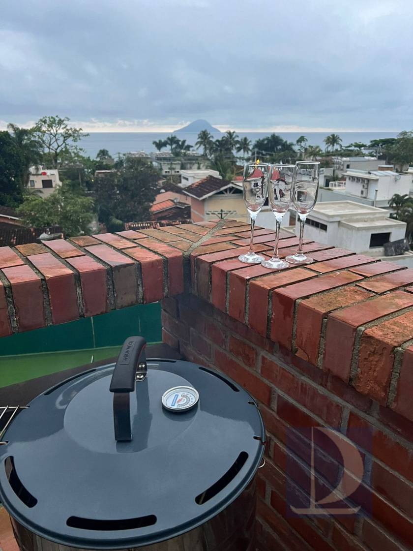 Churrasqueira excelente da Tramontina no andar de cima