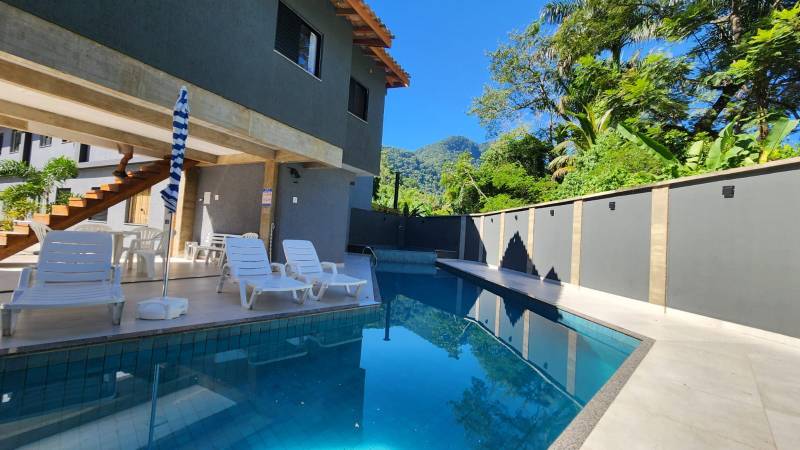 Piscina Privativa e Varanda Piscina Privativa e Varanda