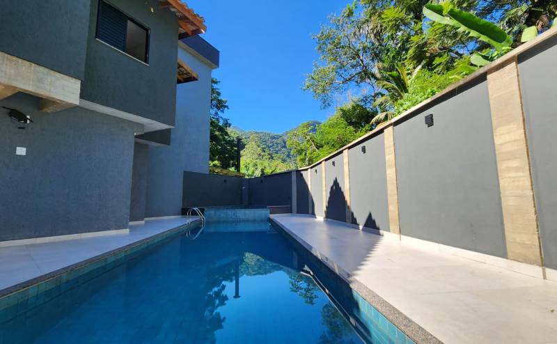 Piscina Privativa e Varanda Piscina Privativa e Varanda