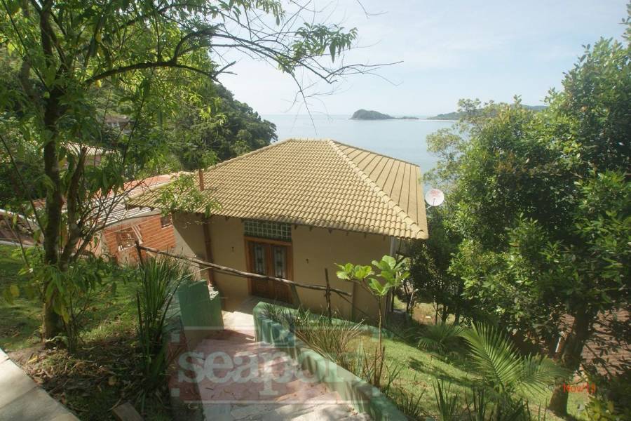 Fachada com vista para o mar 