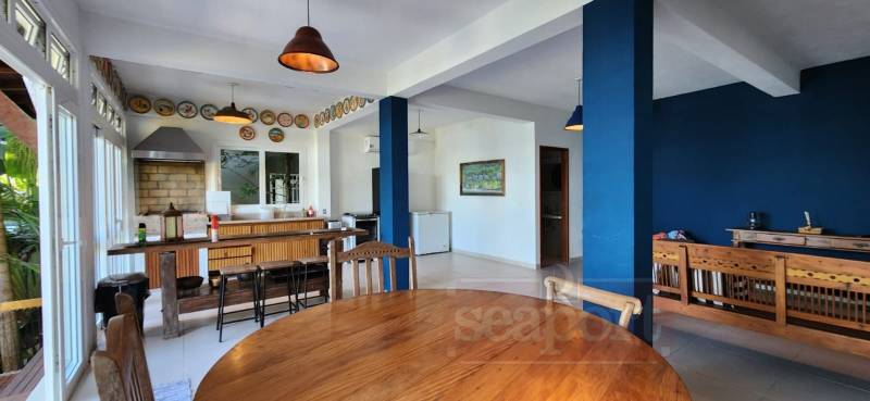 Sala de jantar e espaço gourmet 