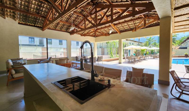 Piscina do condomínio 