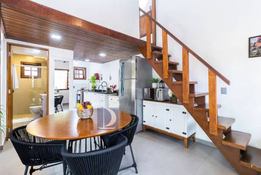 Escada acesso dormitórios 