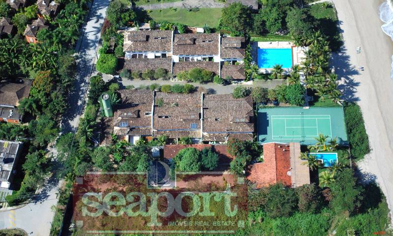 Condomínio Frente ao mar 