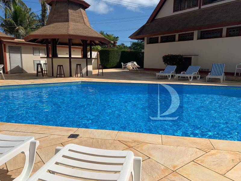 Piscina do condomínio 