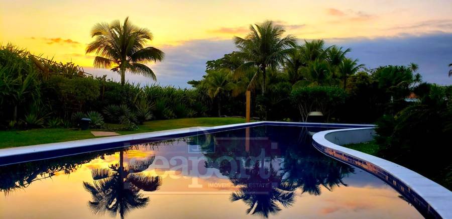 Piscina do condomínio 