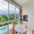 Sala de estar com vista panorâmica 