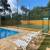 Piscinas do condomínio  e quadra poliesportiva 